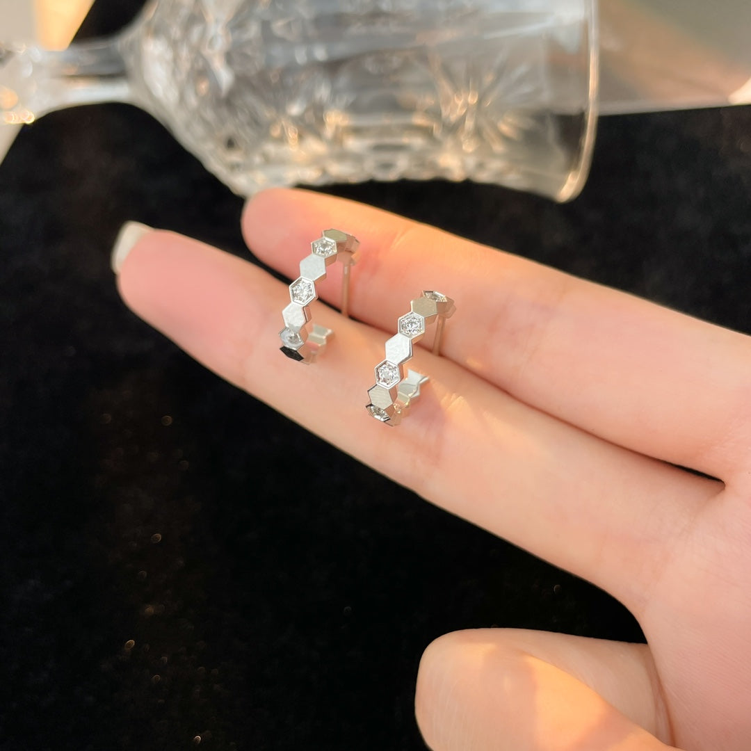CHAUMET BEE LOVE DIAMOND HOOP EARRINGS