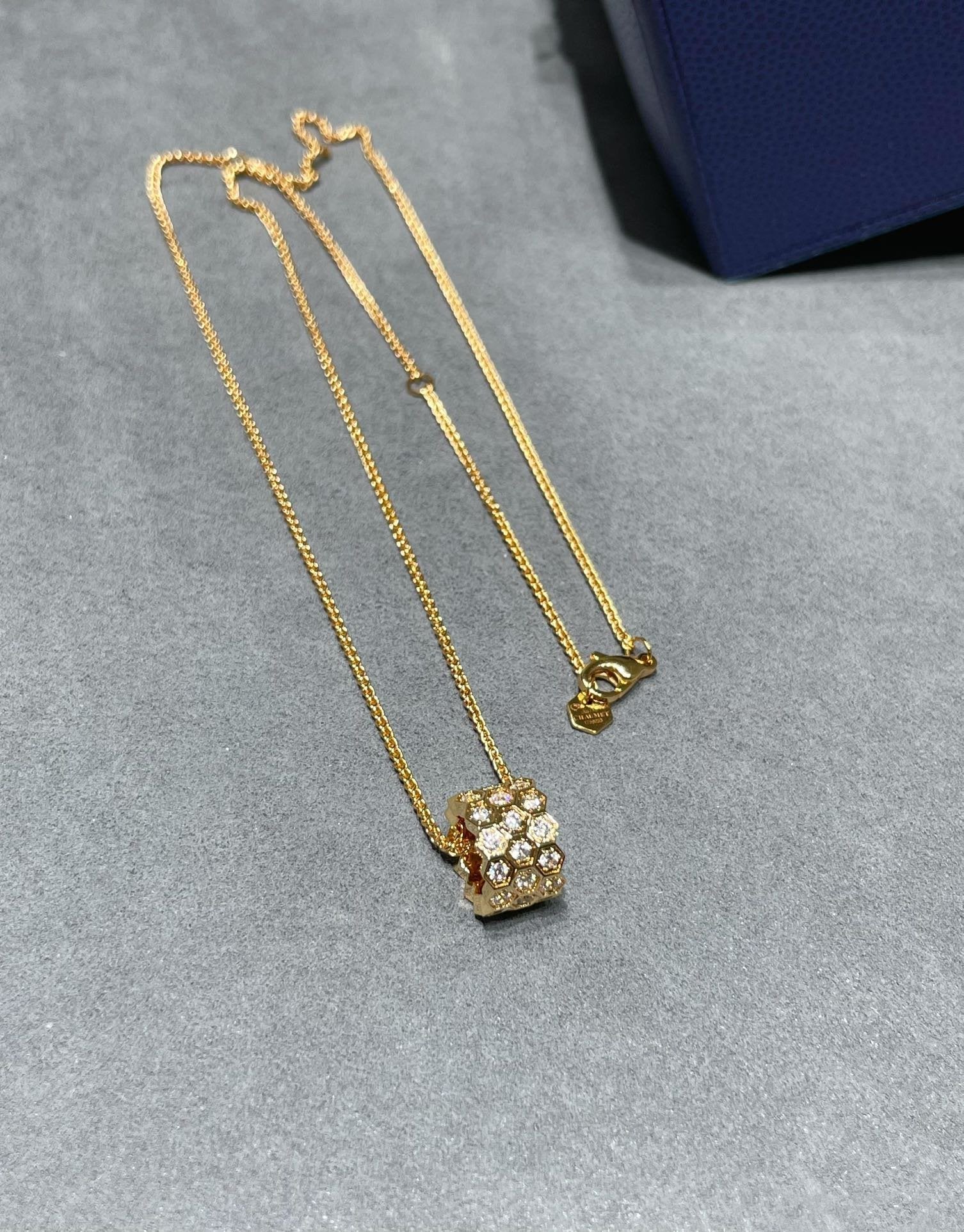 CHAUMET BEE LOVE DIAMOND PAVED 3 ROW NECKLACE
