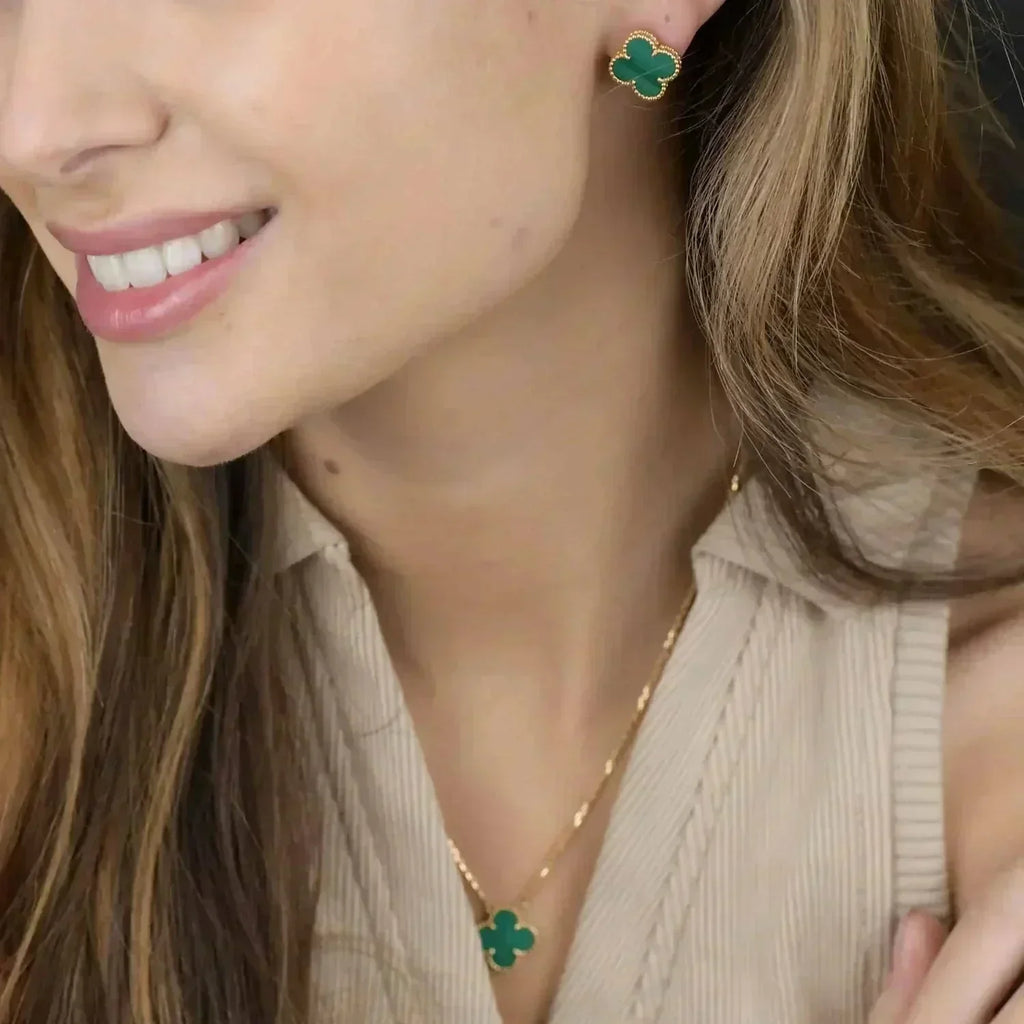 VCA CLOVER MINI 9.5MM MALACHITE EARRINGS
