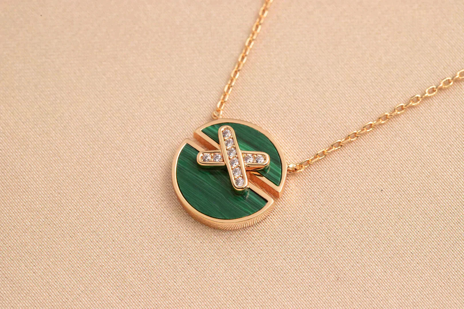 CHAUMET JEUX DE ROSE GOLD DIAMOND NECKLACE